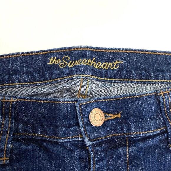 Old Navy The Sweetheart Bootcut Women's size 6 Dark Wash Blue Denim Jeans - Picture 3 of 4